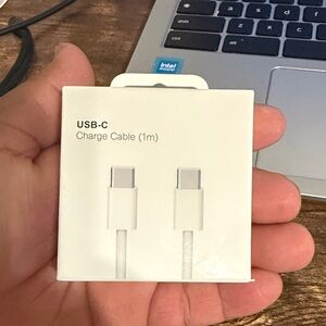 White USB-C Charge Cable (1m)